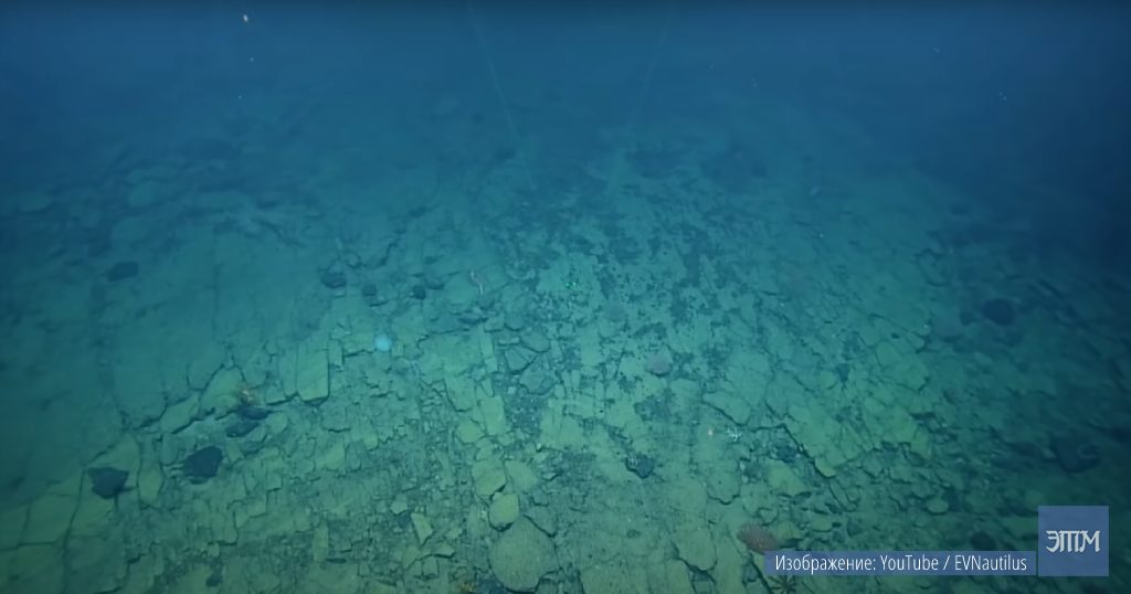Дорога из желтого кирпича" была обнаружена на глубине 3 км под водой 2 дорога из желтого кирпича