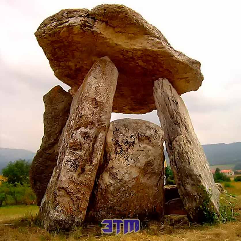 мегалит